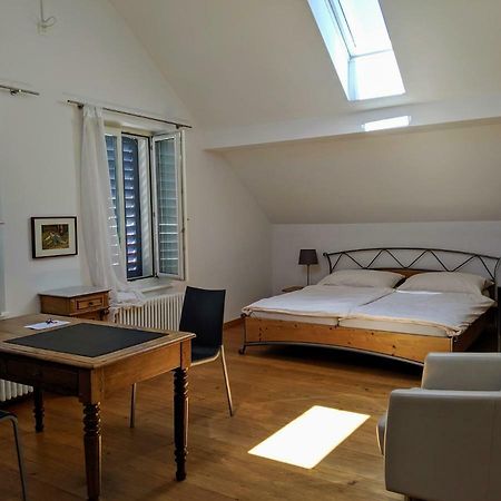 Rooms-Zimmer Neuhausen Am Rheinfall Eksteriør bilde