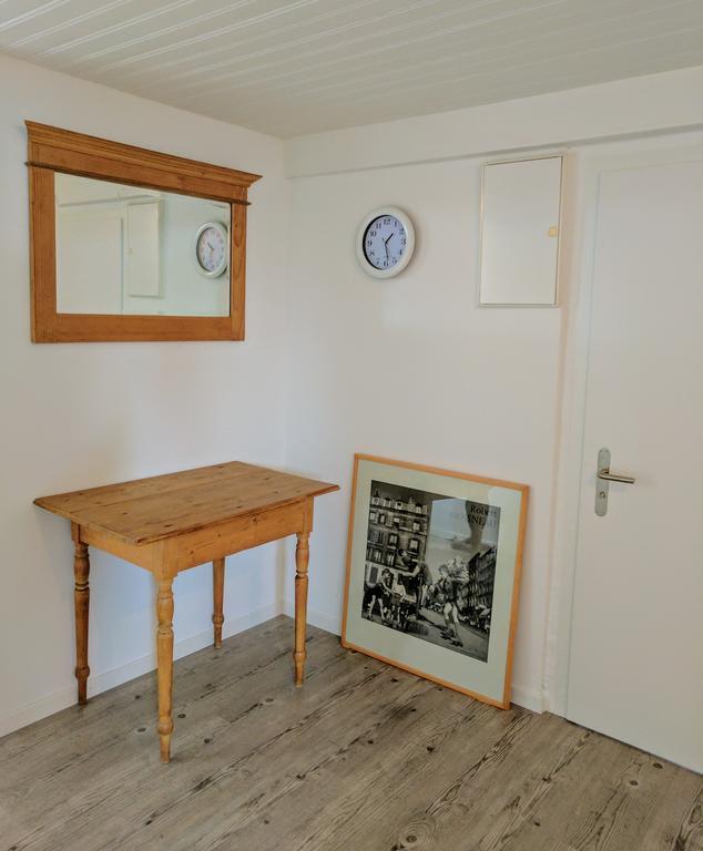 Rooms-Zimmer Neuhausen Am Rheinfall Eksteriør bilde