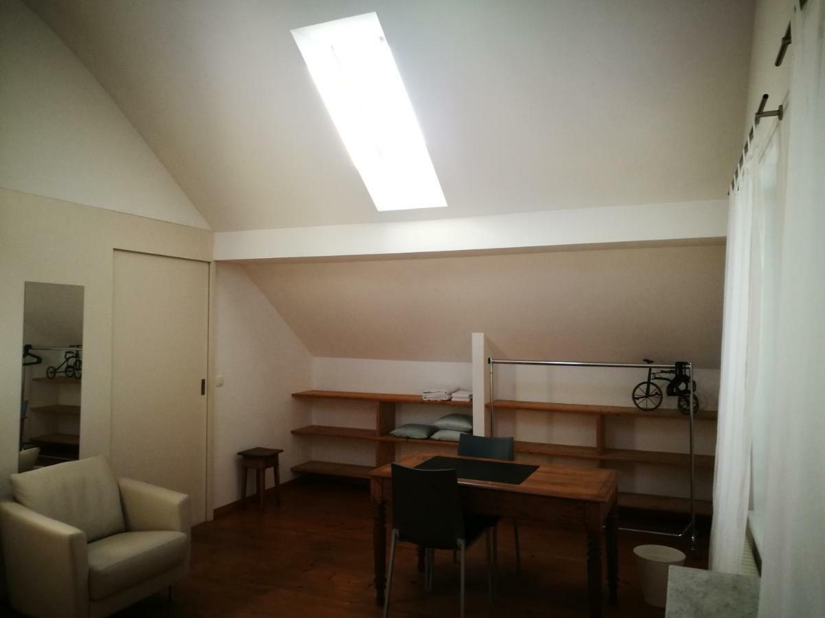 Rooms-Zimmer Neuhausen Am Rheinfall Eksteriør bilde