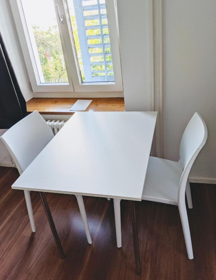 Rooms-Zimmer Neuhausen Am Rheinfall Eksteriør bilde
