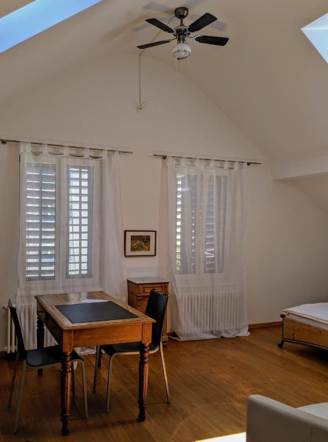 Rooms-Zimmer Neuhausen Am Rheinfall Eksteriør bilde